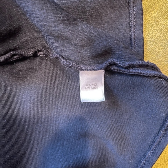 St. John SZ 6 Black Peplum 3/4 Length Sleeve Top! - Picture 7 of 14